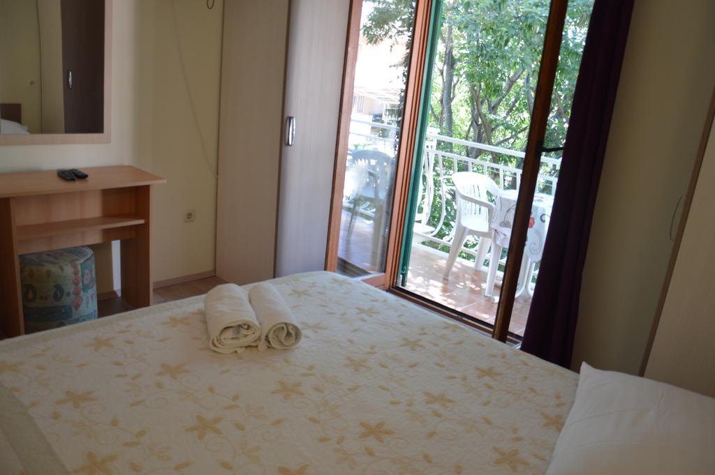 Apartmani Roko Drvenik (Split-Dalmatia) Exterior foto