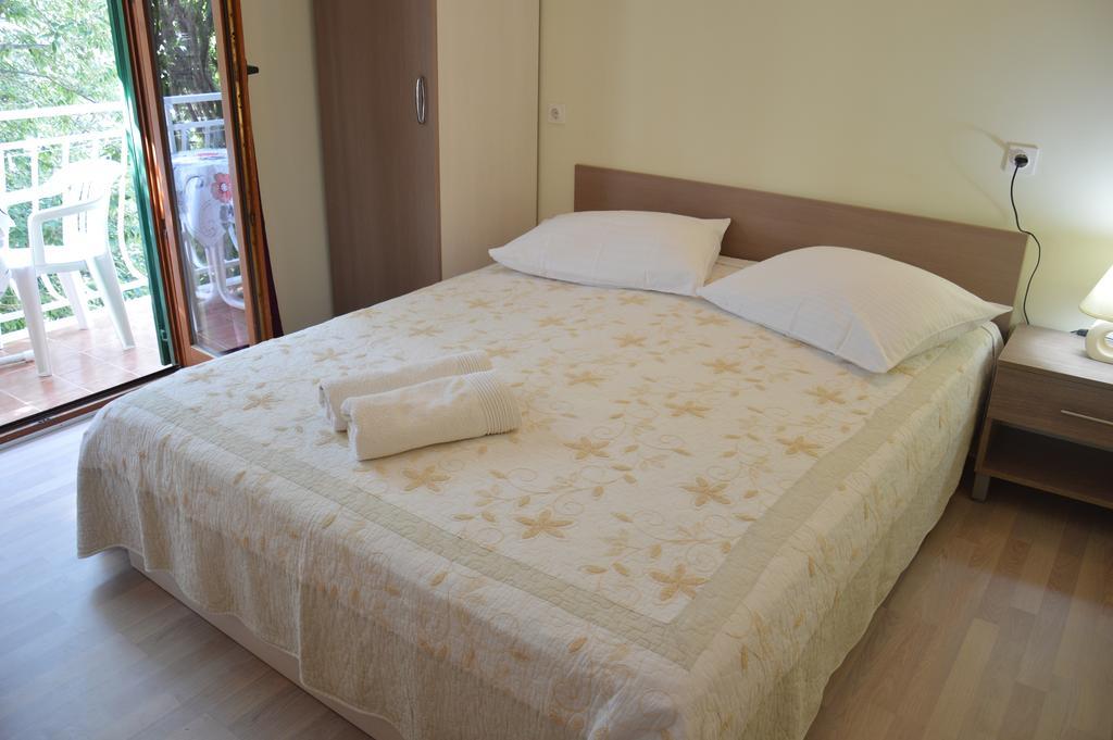 Apartmani Roko Drvenik (Split-Dalmatia) Exterior foto