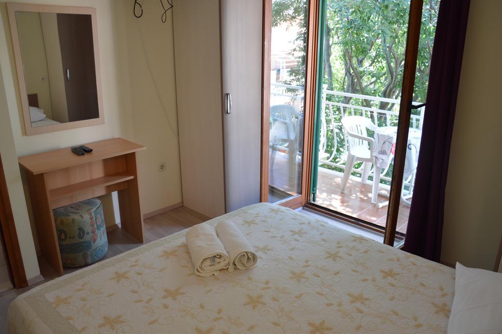 Apartmani Roko Drvenik (Split-Dalmatia) Exterior foto
