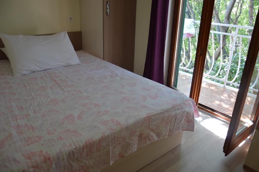 Apartmani Roko Drvenik (Split-Dalmatia) Exterior foto