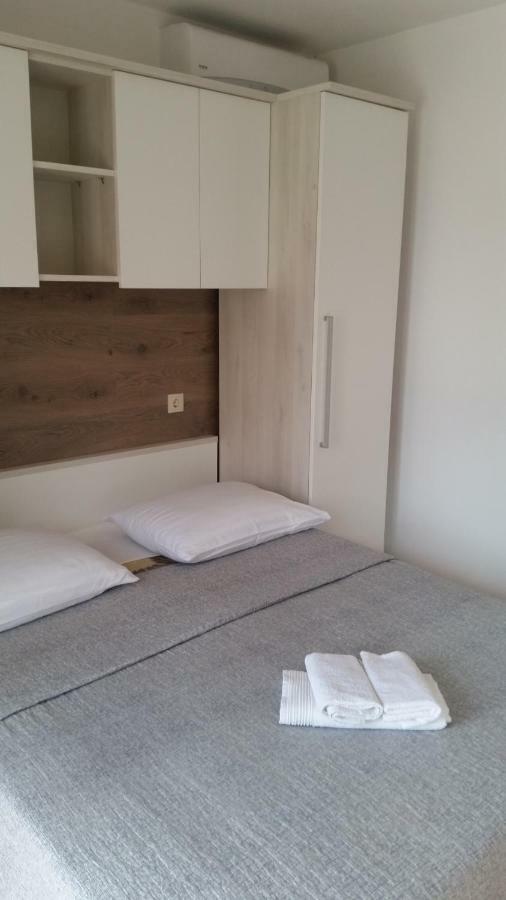 Apartmani Roko Drvenik (Split-Dalmatia) Exterior foto